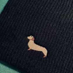 Cappellino ricamato Cagnolino Bassotto.